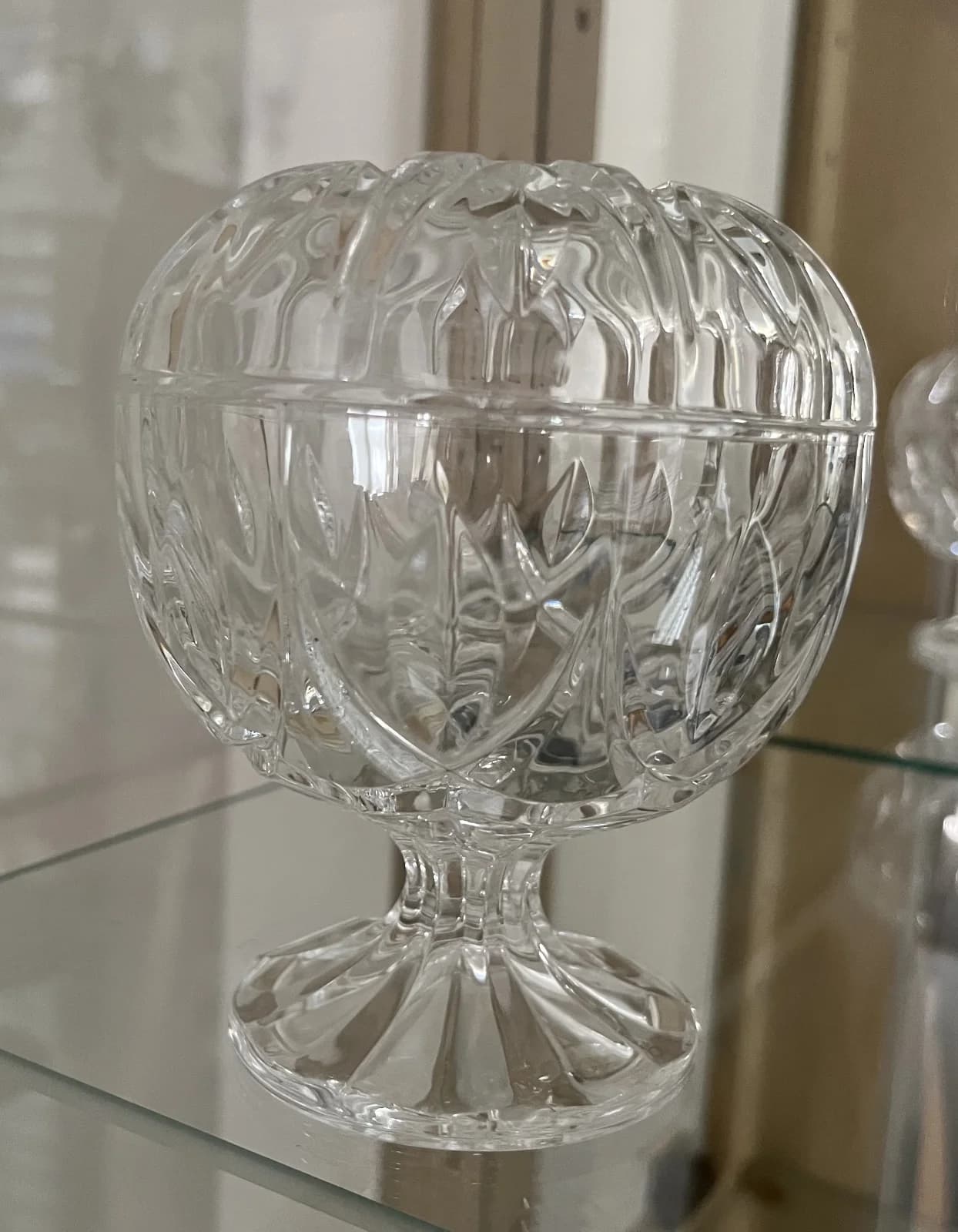 Small crystal glass pedestal bowl with lid