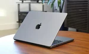 Brand New MacBook Air 15" (8GB/256GB) With M3 Chip!