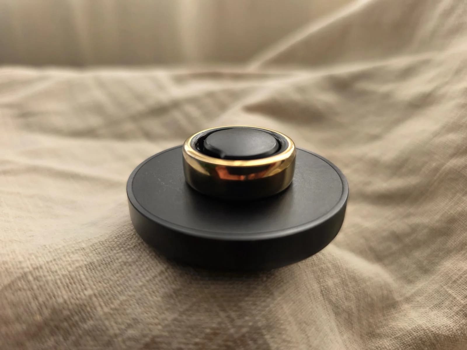 Oura Ring Gen 2 Golden Size 7