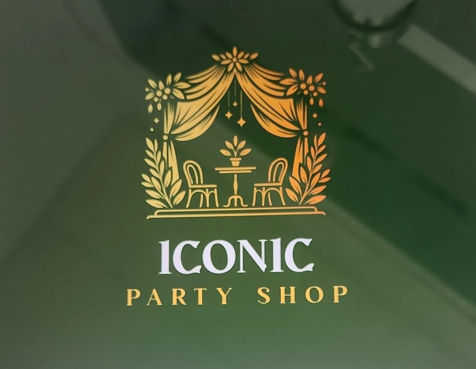 Store banner